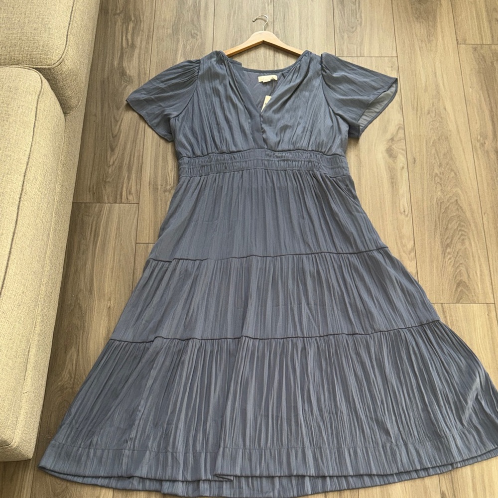 NWT Elegant Gray Women's Dress